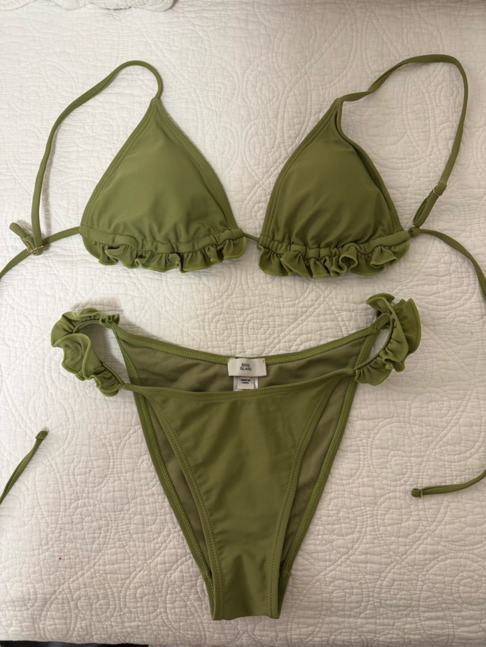 River Island Green Ruffle Triangle Bikini Set (NEW NEVER WORN)